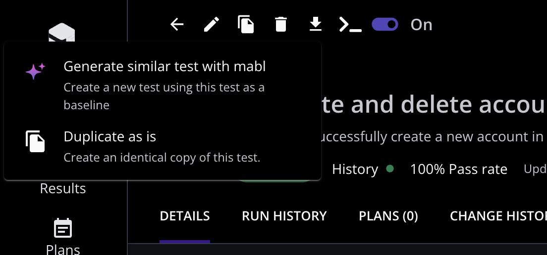 テスト詳細ページの複製メニュー。「Generate similar test with mabl」と「Duplicate as is」が表示されている